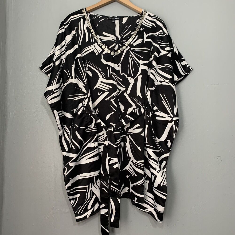 Embellished Flowy Poncho Top Size Large Black White Satin Resort Glam Vacation